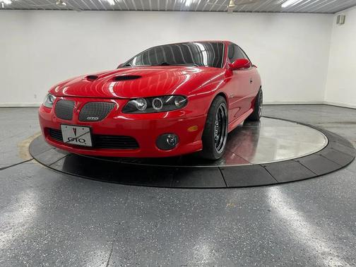 Red 2005 Pontiac GTO Coupe