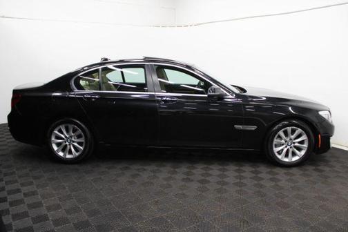 2014 BMW 740 Luxury