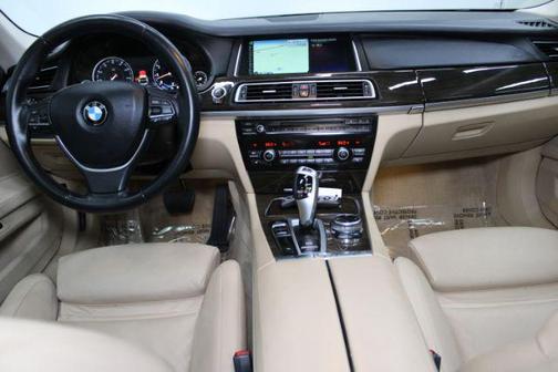 2014 BMW 740 Luxury