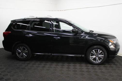 2019 Nissan Pathfinder S