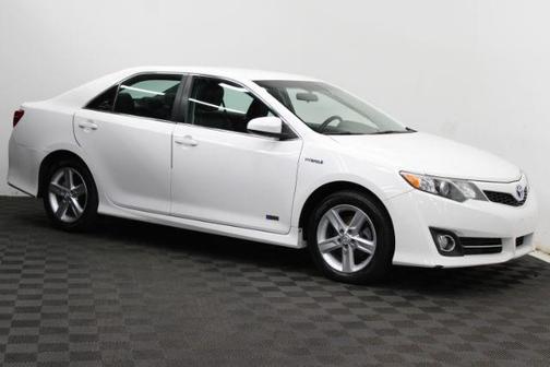2014 Toyota Camry Hybrid XLE