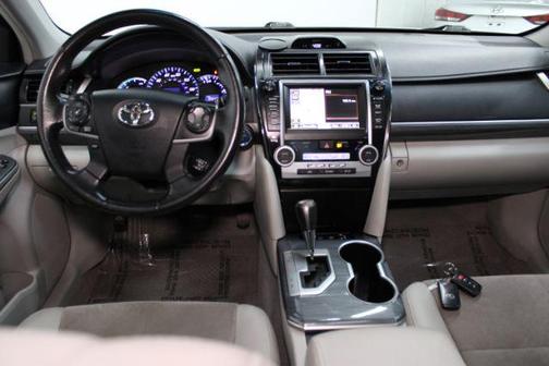 2012 Toyota Camry Hybrid XLE