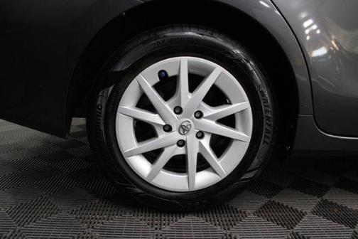 2014 Toyota Prius v Five