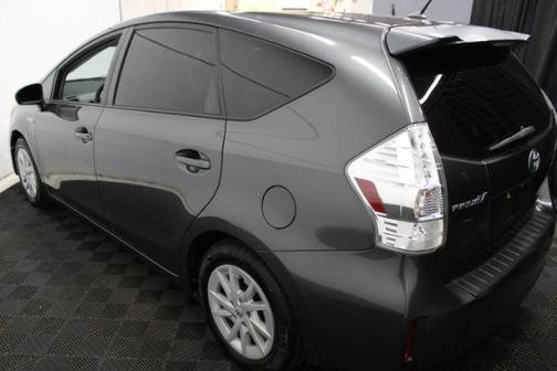 2014 Toyota Prius v Five
