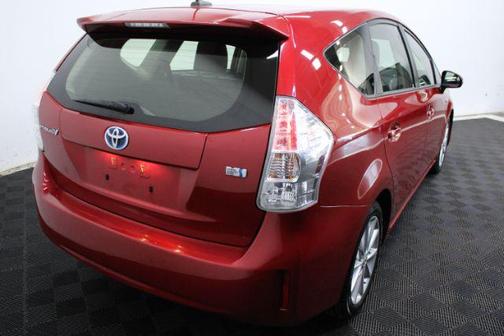 2013 Toyota Prius v Five