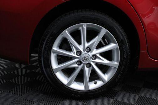 2013 Toyota Prius v Five
