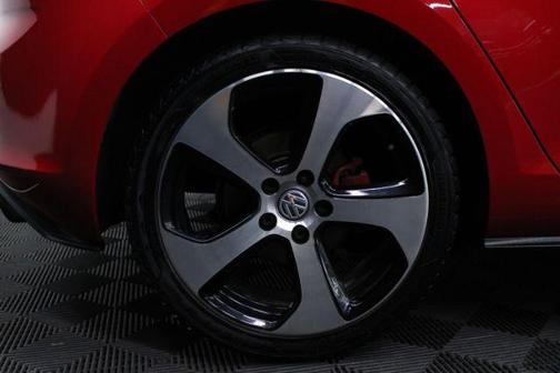 2015 Volkswagen Golf GTI 2.0T SE 4-Door