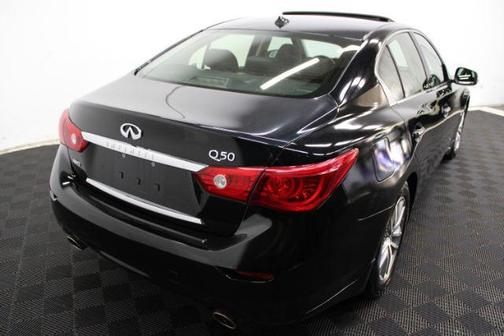 2015 INFINITI Q50 Premium