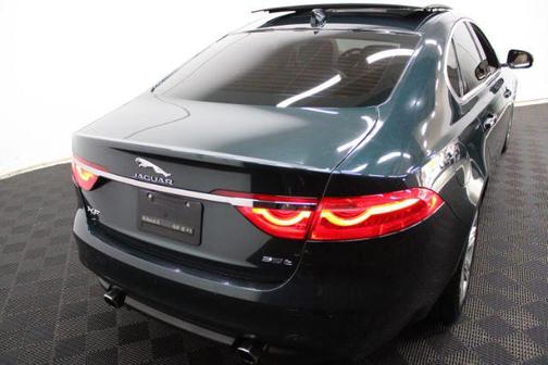 2016 Jaguar XF 35t Premium