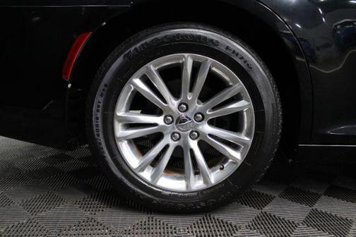 2015 Chrysler 300 Limited