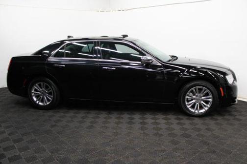 2015 Chrysler 300 Limited