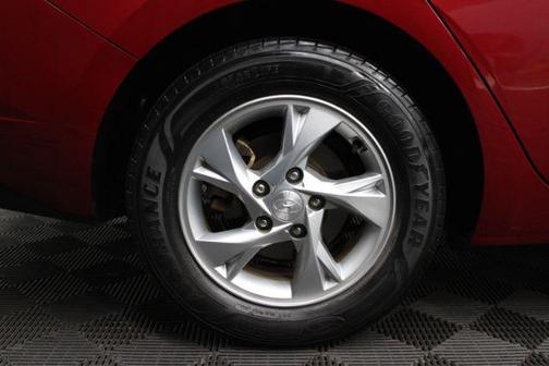 2021 Hyundai ELANTRA SE