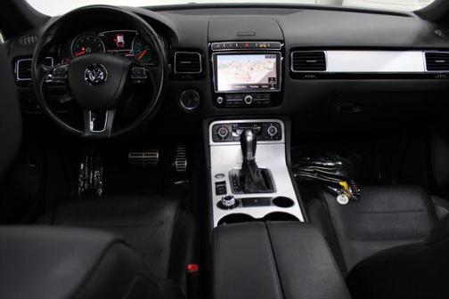 2017 Volkswagen Touareg V6 Wolfsburg Edition