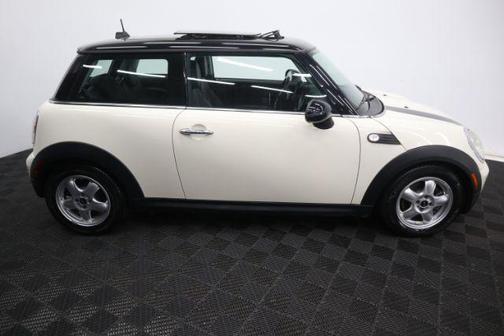 Photo 5 of 22 of 2009 MINI Cooper Base (M6)