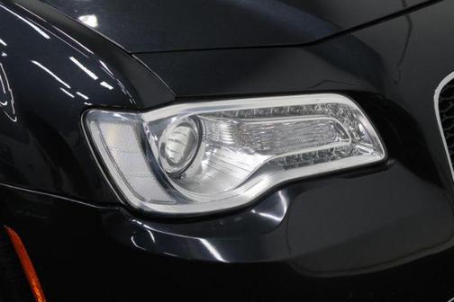 2016 Chrysler 300 Limited
