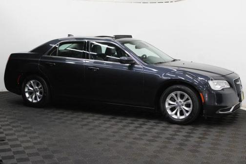 2016 Chrysler 300 Limited