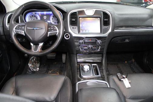 2016 Chrysler 300 Limited