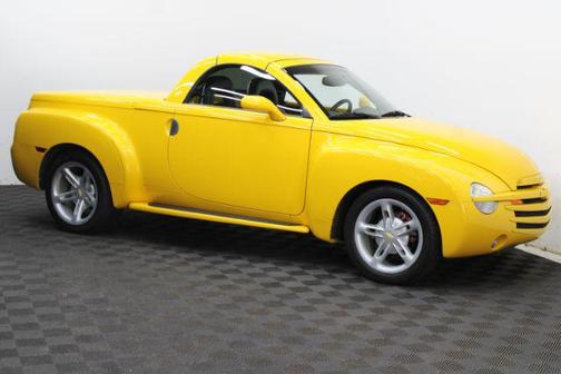 2004 Chevrolet SSR Base