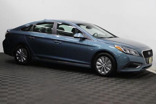 2016 Hyundai SONATA Hybrid SE