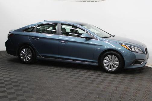 2016 Hyundai SONATA Hybrid SE