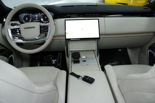 2024 Land Rover Range Rover P530 SE