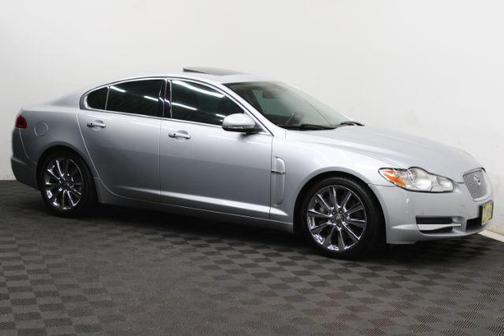 2010 Jaguar XF Premium Luxury
