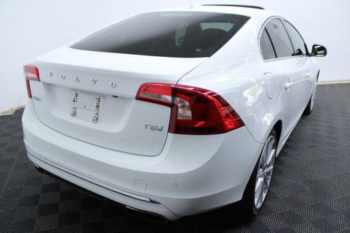 2016 Volvo S60 Inscription T5 Drive-E Platinum