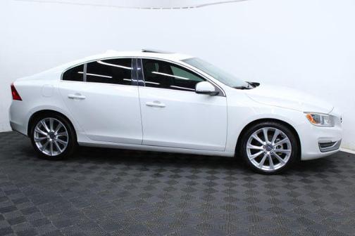 2016 Volvo S60 Inscription T5 Drive-E Platinum