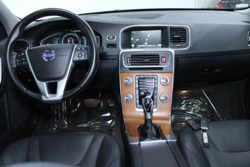 2016 Volvo S60 Inscription T5 Drive-E Platinum