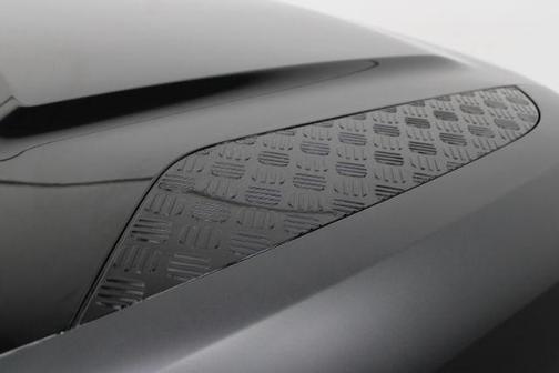 2025 Land Rover Defender 110 V8