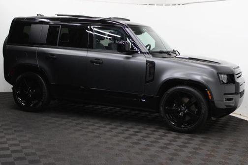 2025 Land Rover Defender 110 V8