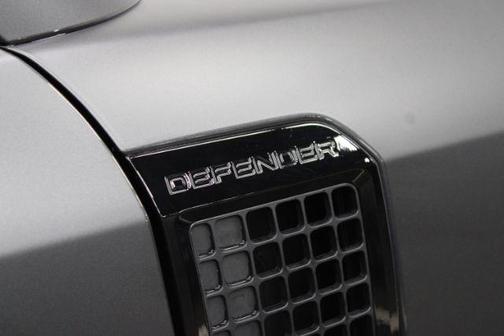 2025 Land Rover Defender 110 V8