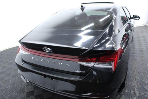 2021 Hyundai ELANTRA Limited