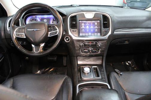 2019 Chrysler 300 Touring