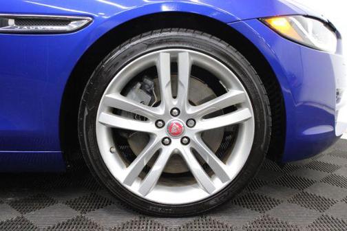 2017 Jaguar XE 35t Premium