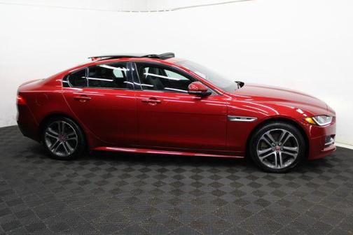 2017 Jaguar XE 35t R-Sport