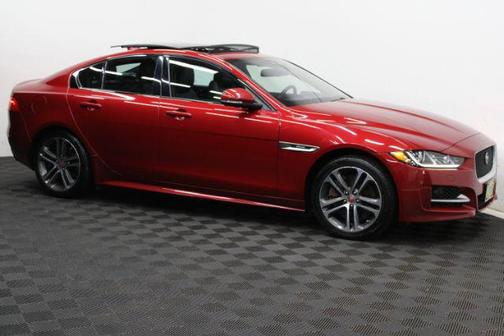 2017 Jaguar XE 35t R-Sport