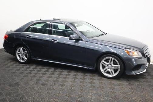 Photo 4 of 30 of 2014 Mercedes-Benz E-Class E 350 4MATIC
