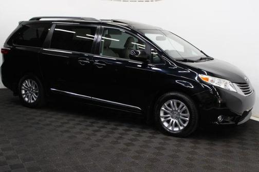 2017 Toyota Sienna XLE Premium