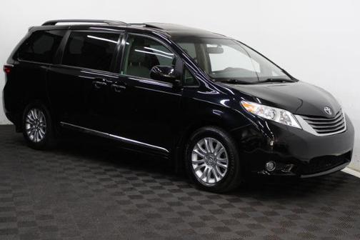 2017 Toyota Sienna XLE Premium