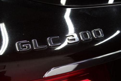 2018 Mercedes-Benz GLC 300 Base