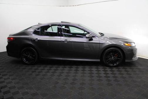 2019 Toyota Camry Hybrid XLE