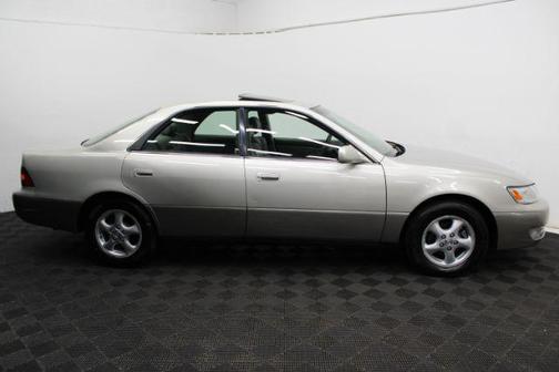 1999 Lexus ES 300 Base