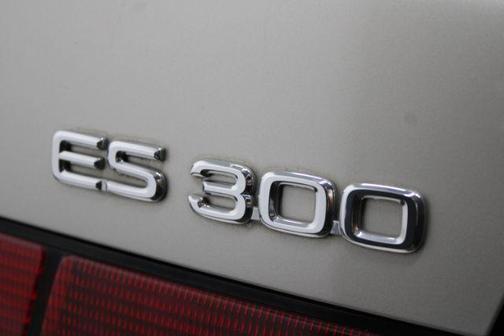 1999 Lexus ES 300 Base