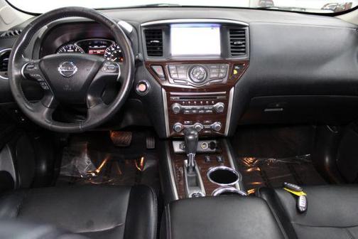 2015 Nissan Pathfinder SL