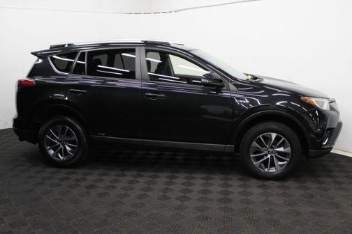2017 Toyota RAV4 Hybrid XLE