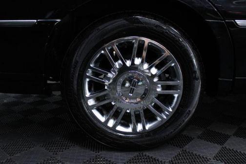 2008 Lincoln Town Car Signature
