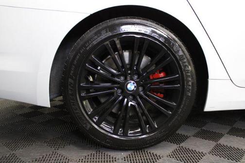 Alpine White 2018 BMW 540 xDrive
