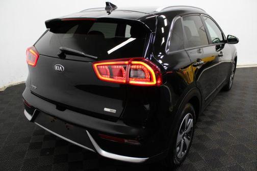 2017 Kia Niro LX