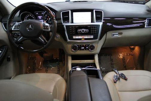 2015 Mercedes-Benz M-Class Luxury